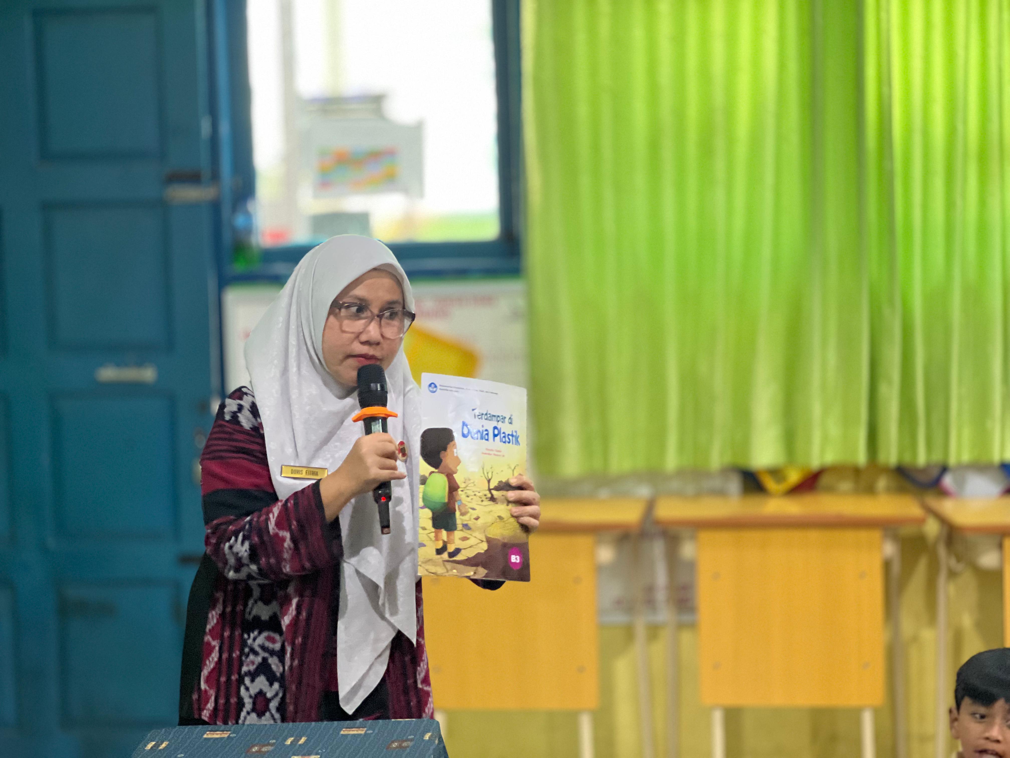 Perpustakaan Keliling SDIT Adzkia 2 Kota Padang